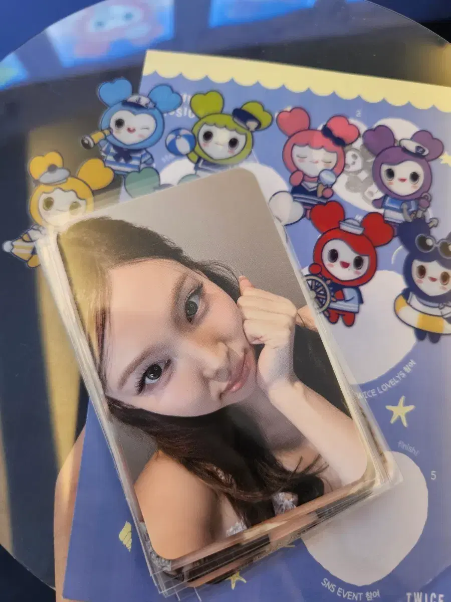 thumbnail-0